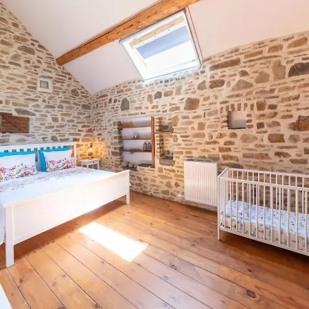 With Garden بيت للعطل *